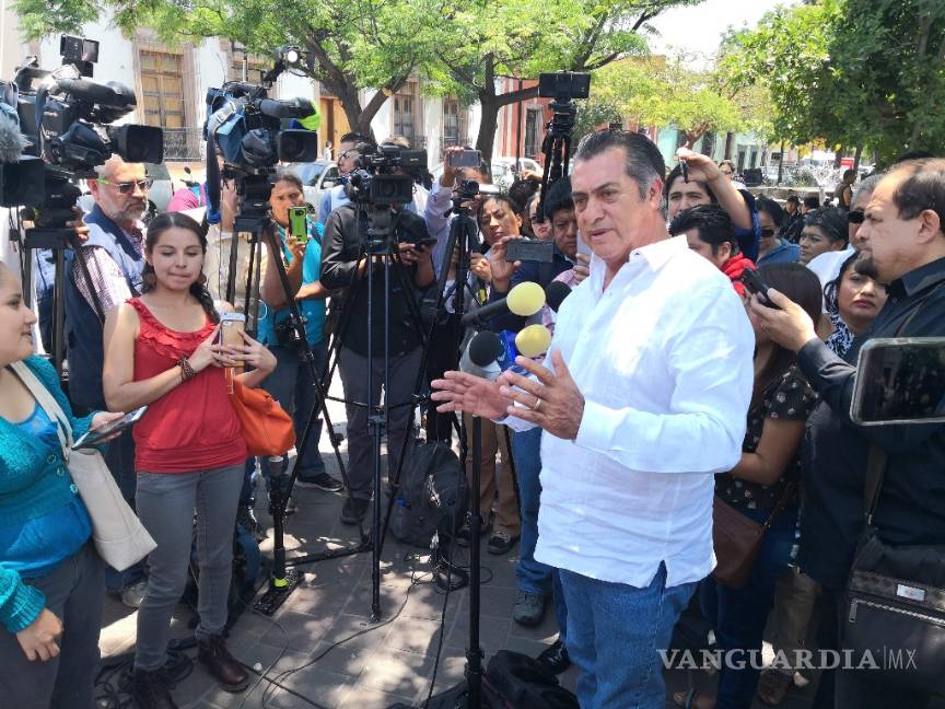 ‘El Bronco’ promete resolver problemática sobre Reforma Educativa