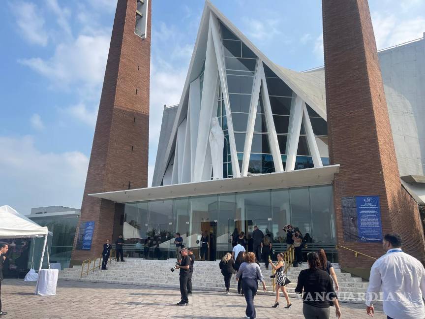 $!Misión cumplida San Pedro Garza García te agradece hasta el cielo”, dijo con la voz entrecortada Milarca Fernández Zambrano, hija del extinto Mauricio Fernández Garza.