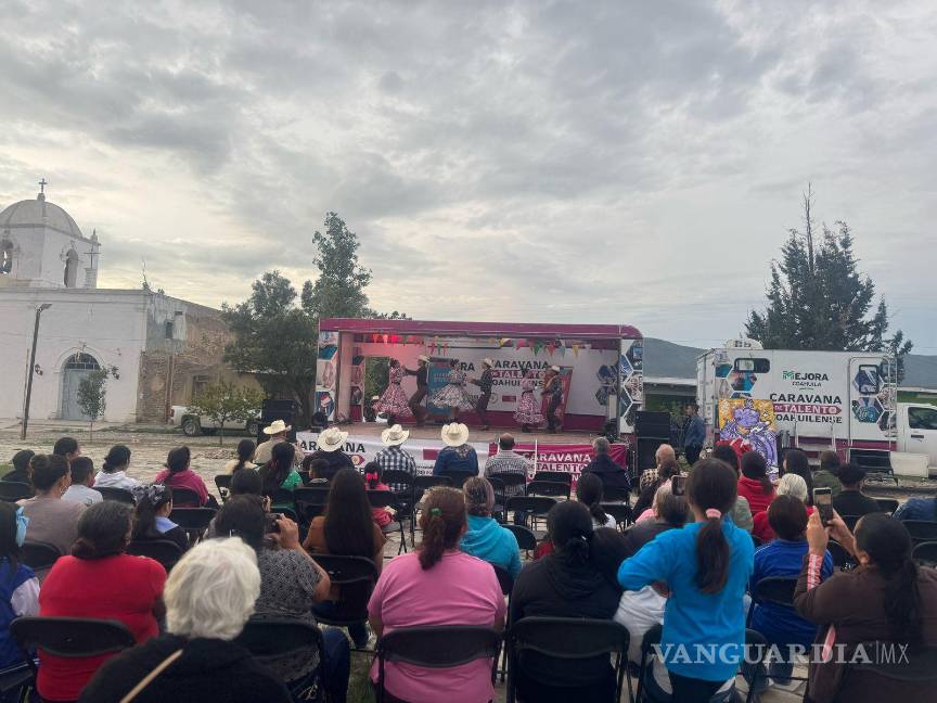 $!La Compañía Folklórica Ixtle-Coahuila deslumbró con su espectáculo “De norte a Sur “ en el ejido Santa Teresa de los Muchachos.