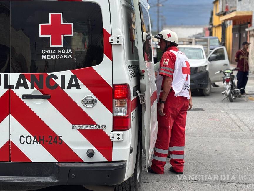 $!El motociclista fue trasladado a la clínica 70 del IMSS para su atención médica.