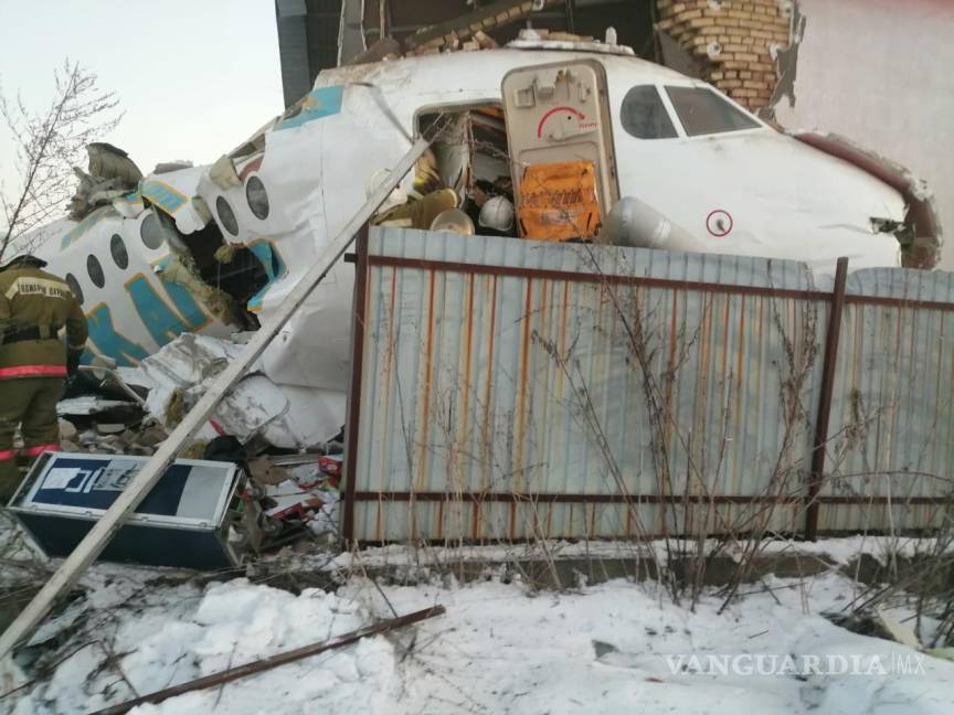 $!Sube a 15 la cifra de muertos por avionazo en Kazajistán