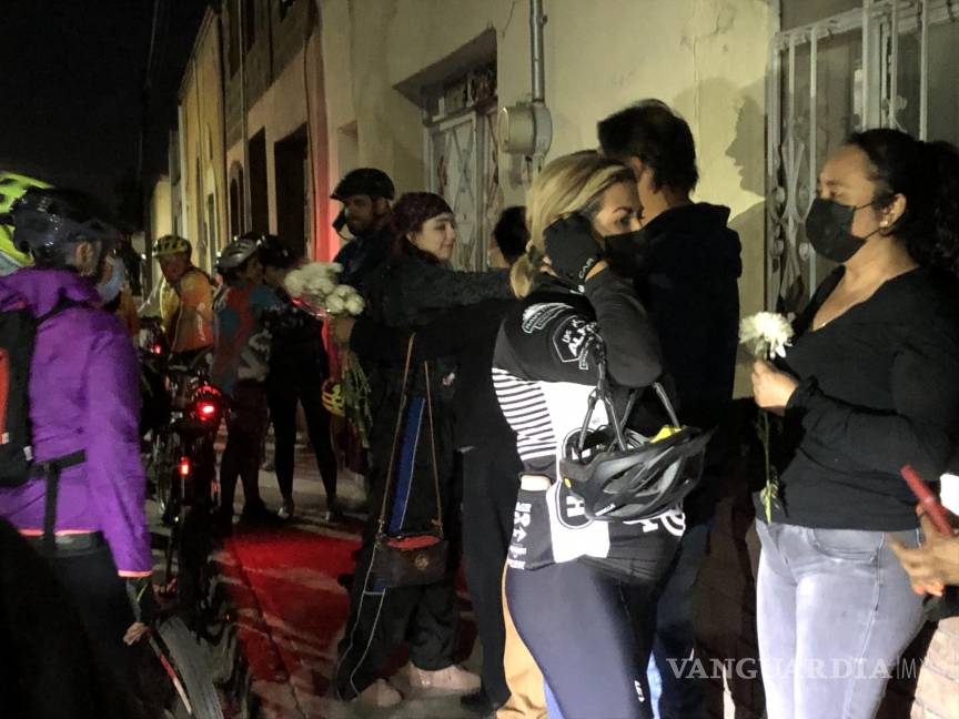 Colectivos de ciclistas de Saltillo hacen homenaje a compañero que falleció tras caída de bicicleta
