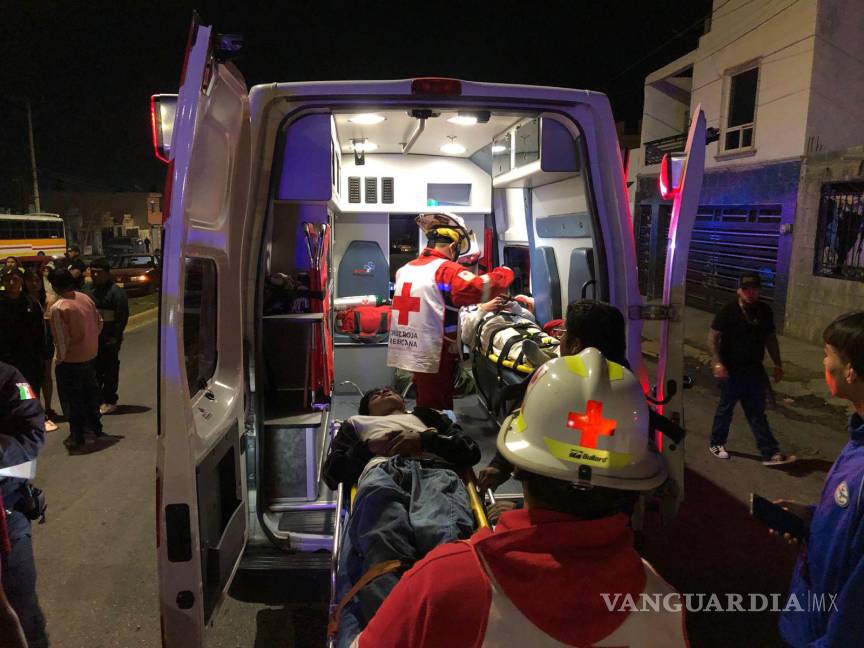 $!Paramédicos de la Cruz Roja respondieron al llamado de auxilio.