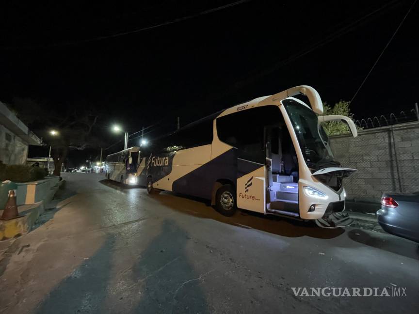 Aseguran a más de 50 indocumentados en camiones sobre la carretera Saltillo-Zacatecas