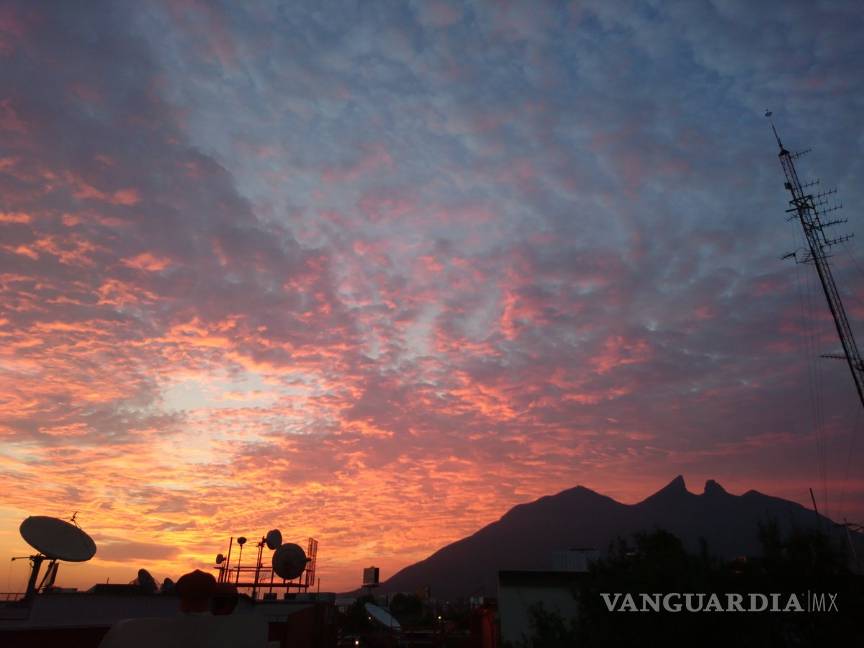 $!Monterrey recibe el día con un gran amanecer (FOTOS)