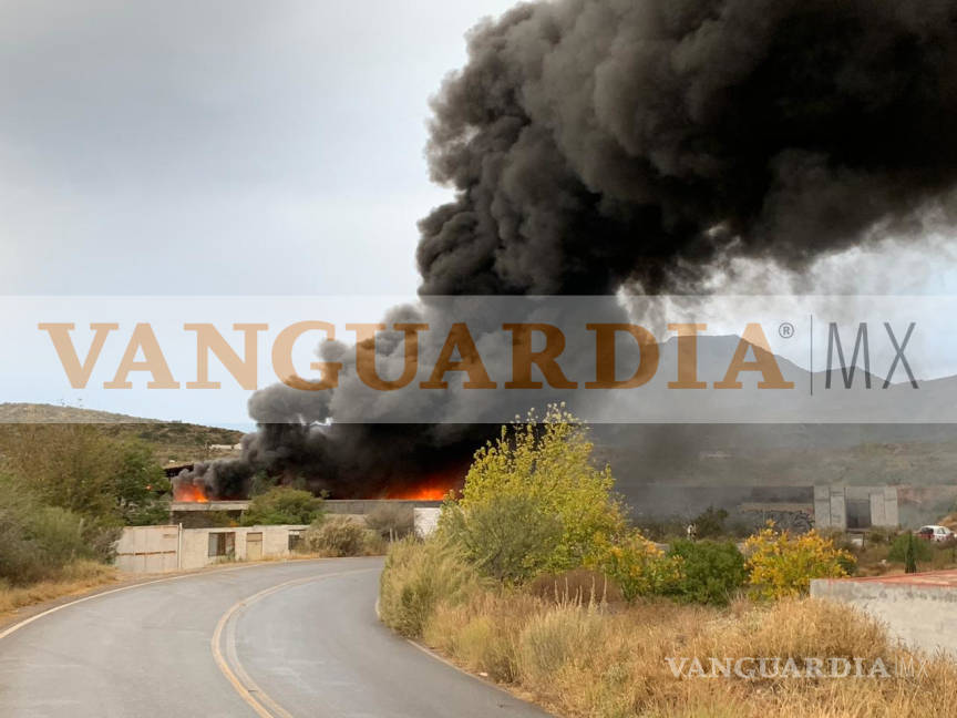 $!Explotan tanques de gas en ejido de Coahuila y provocan incendio