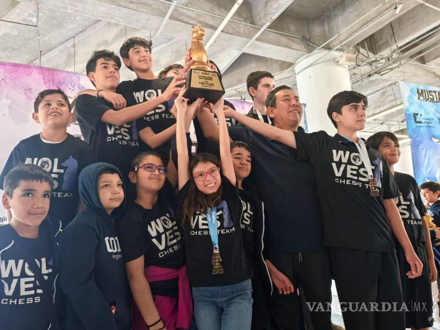 $!El equipo del COLAM festejó su título general en el Campeonato Nacional de Ajedrez ASOMEX 2025.