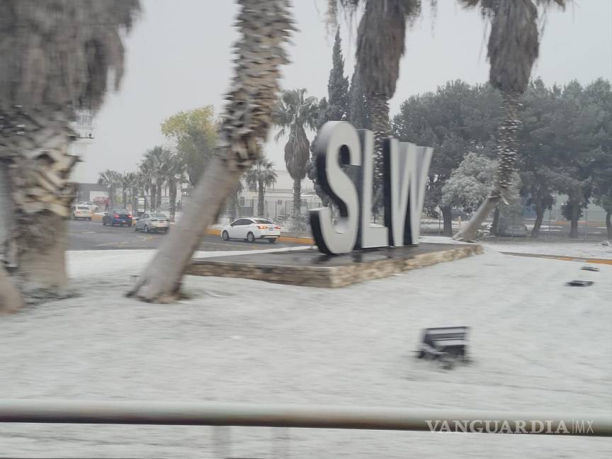 $!Cae nieve en Ramos Arizpe y Saltillo.
