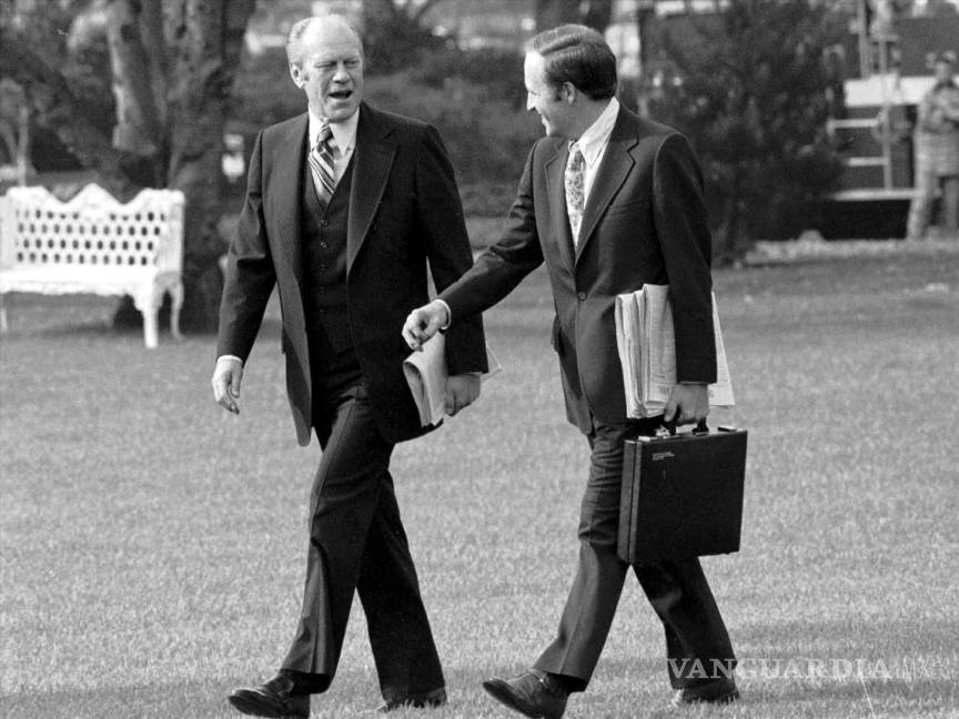 $!El presidente Gerald Ford y el jefe de gabinete de la Casa Blanca, Dick Cheney, Washington, DC, 7 de noviembre de 1975.