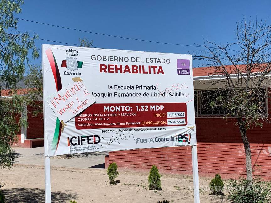 Con amenazas, padres de familia logran que la Sedu contrate intendente en escuela de Saltillo