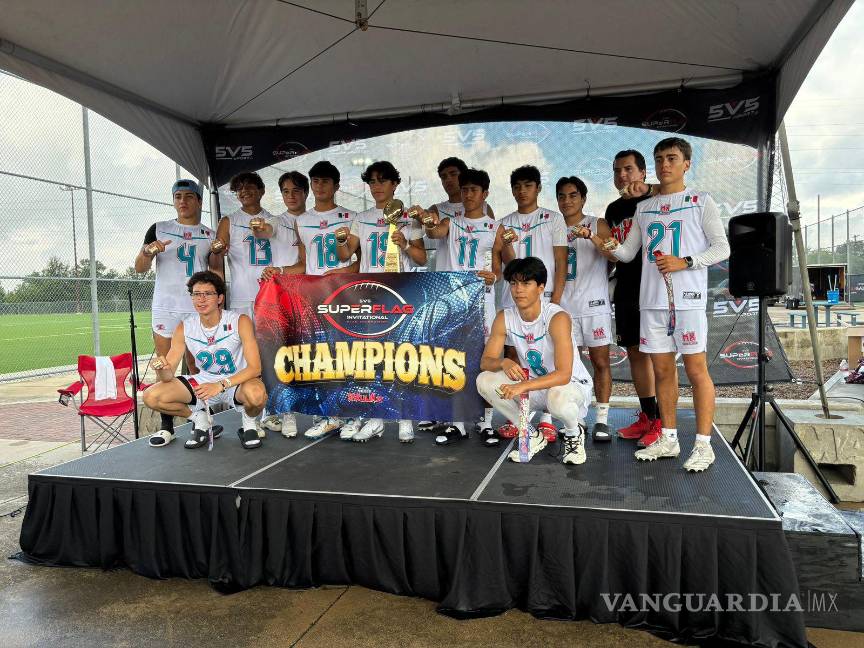 $!El equipo U18 celebra su victoria colectiva, dejando en alto el nombre de Coahuila y México en el torneo internacional.