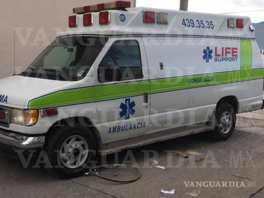 $!Ambulancia atropella a ciclista en Postal Cerritos, Saltillo