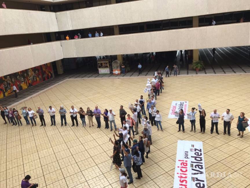 Protestan para exigir justicia para Javier Valdez en Sinaloa