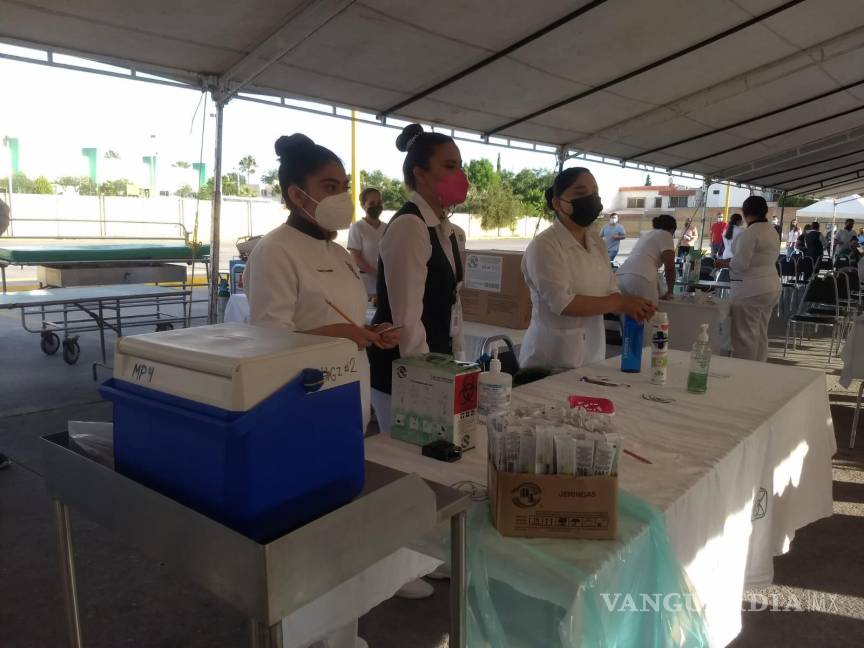 $!Aplicará IMSS Saltillo 28 mil dosis anticovid en módulos peatonales