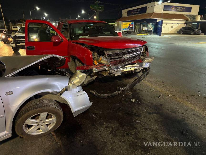 $!El conductor responsable fue detenido por encontrarse bajo los efectos del alcohol.