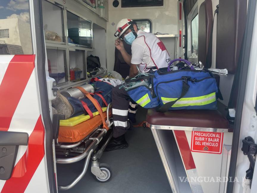 Fallece joven en accidente en moto en Saltillo; sus dos acompañantes están graves (VIDEO)