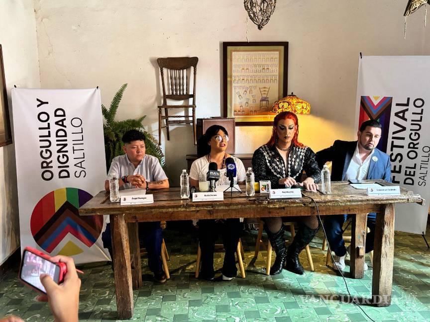 $!El colectivo presentó la temática de este año: “Donde hay amor, hay familia”, con la que se rendirá homenaje a las familias diversas y aliadas de la comunidad LGBT+.