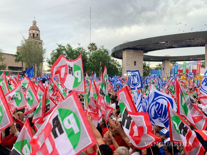 Manolo Jiménez arranca campaña en Monclova