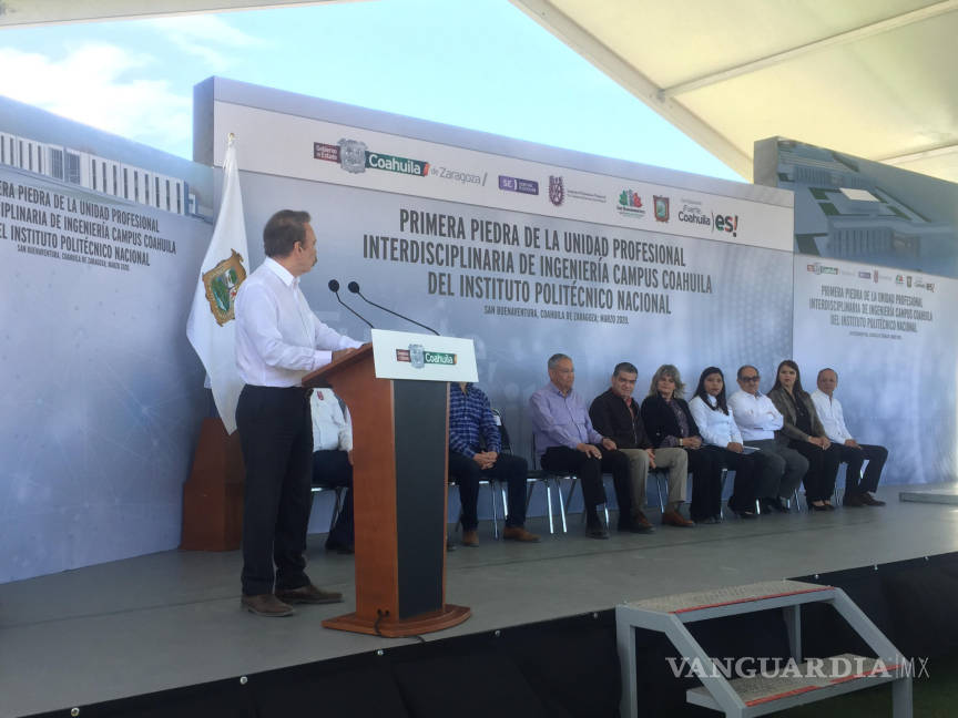 $!Colocan primera piedra de Instituto Politécnico Nacional en San Buenaventura, Coahuila