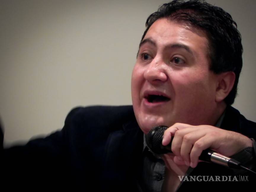 $!Juan Gabriel 'pone lo joto y lo naco en el centro', dice ahora Nicolás Alvarado