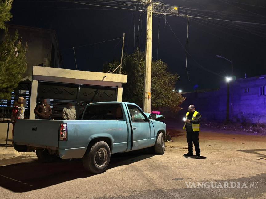 $!El segundo choque ocurrió contra un poste de concreto de la CFE, en el cruce con San José de los Cerritos.