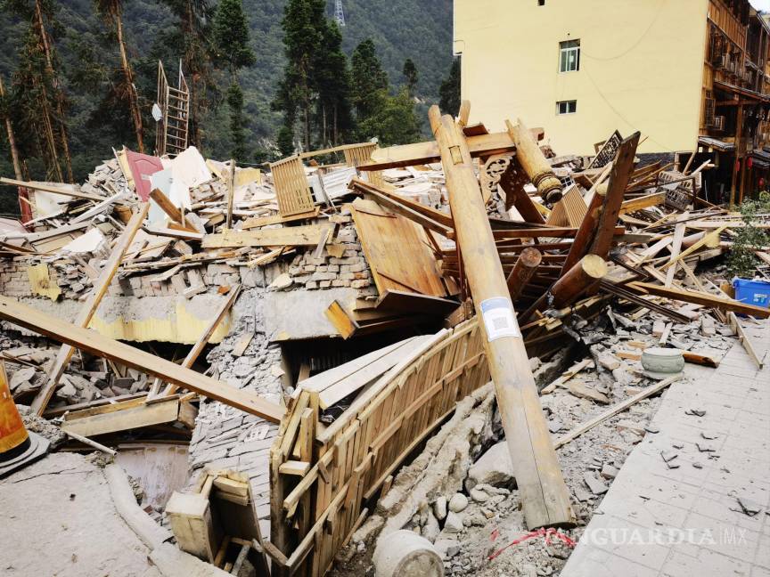 $!Edificio derrumbado después de un terremoto en el condado de Luding, prefectura de Ganzi, provincia de Sichuan, China.