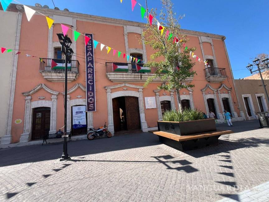 $!Estudiantes participan en la conferencia virtual sobre movimientos estudiantiles en México.