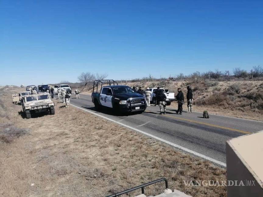 $!Autoridades reportan un saldo inicial de tres policías heridos, quienes se encuentran fuera de peligro.