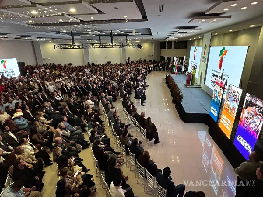 $!La alcaldesa Sara Irma Pérez Cantú presentó su primer informe de gobierno ante autoridades y ciudadanos.