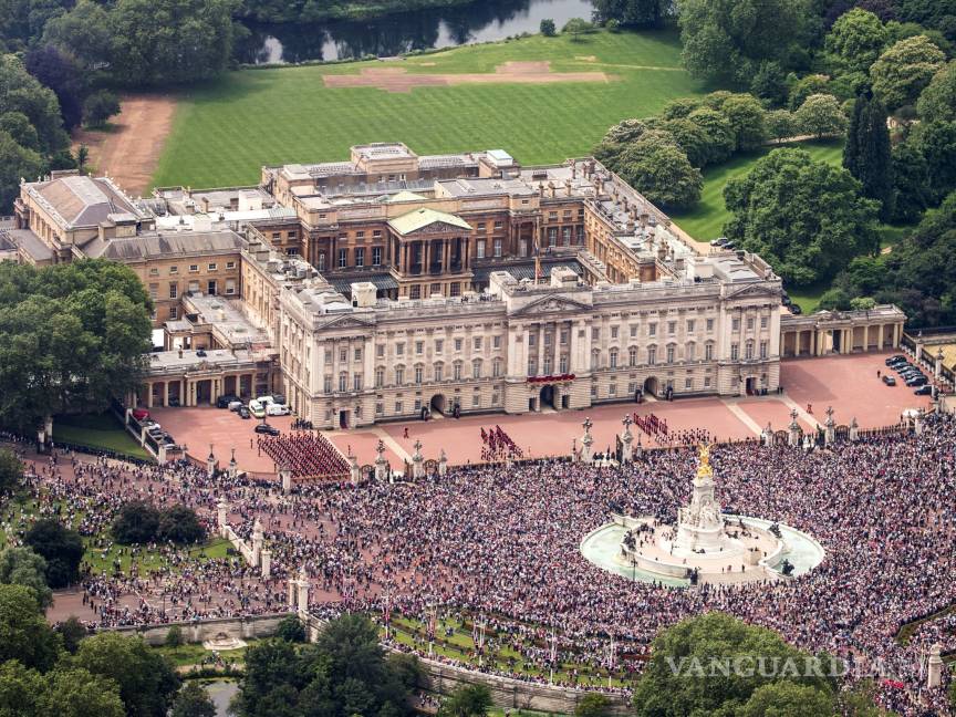 La reina Isabel II expondrá los tesoros su colección de arte en el palacio de Buckingham