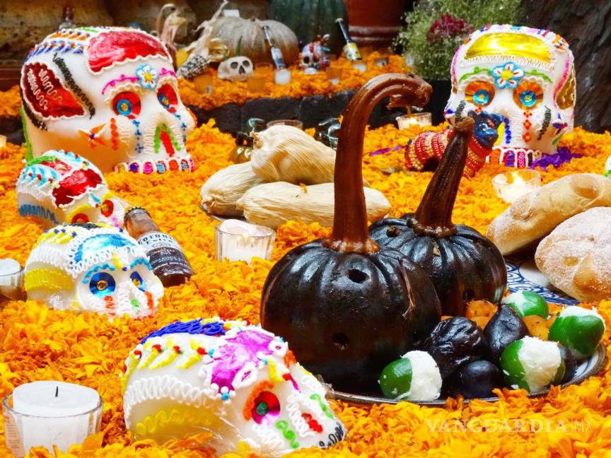 $!Colorido altar mexicano para el Día de Muertos. EFE/IMEO