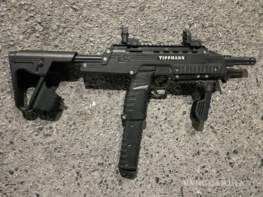 Vinculan a hombre por robo en tienda de celulares y abuso sexual a una mujer, en Nuevo León