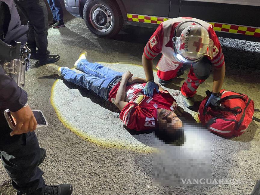 $!El hombre intentó cruzar la calle en presunto estado de ebriedad y fue atropellado.