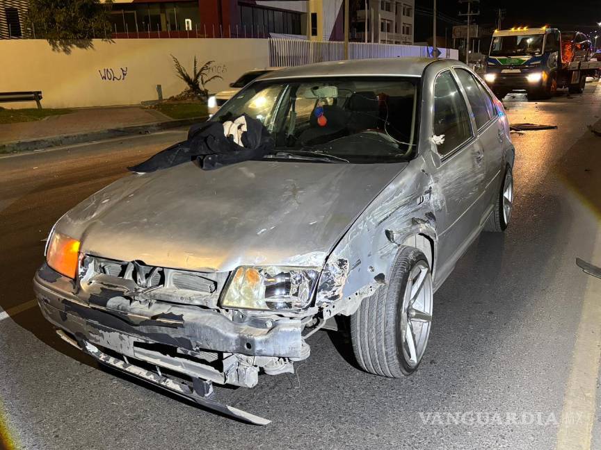$!Los vehículos involucrados fueron remolcados con apoyo de una grúa, mientras el accidente fue consignado al Ministerio Público de Asuntos Viales.