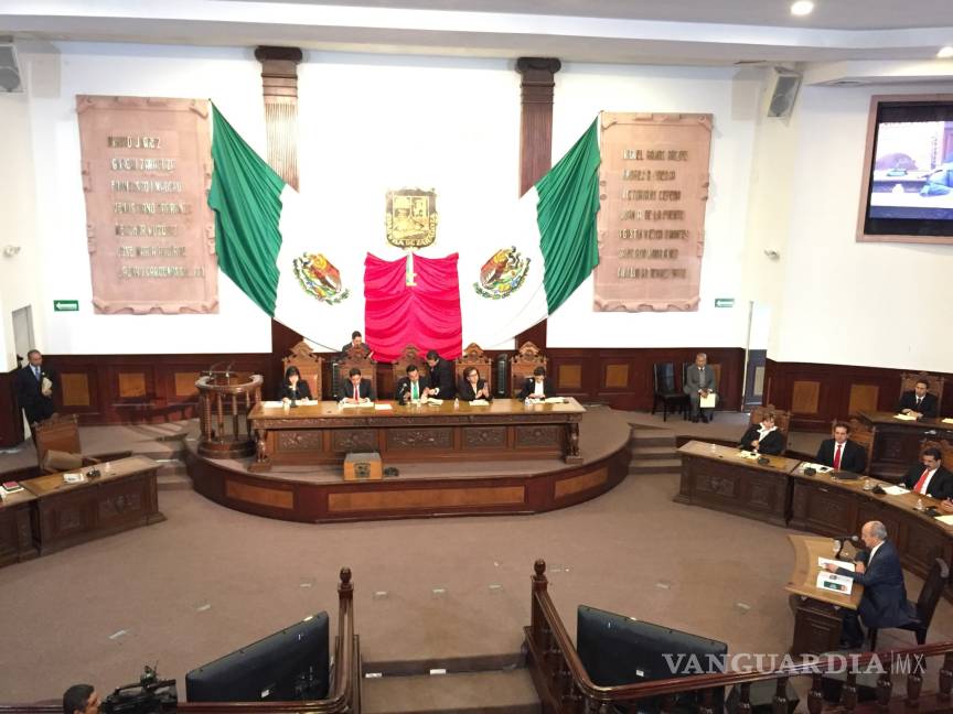 $!Secretaría de Finanzas de Coahuila entrega el paquete económico de 2017