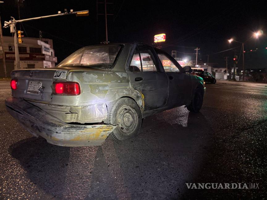 $!Los vehículos involucrados fueron remolcados a un corralón mientras se cubren los daños ocasionados.