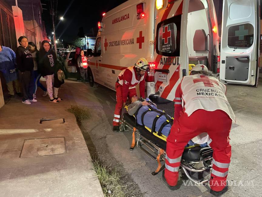 Conductora a exceso de velocidad se impacta y queda herida, en Saltillo