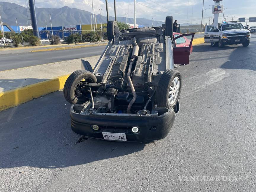 Accidente vial en el periférico Luis Echeverría Álvarez de Saltillo causa cierre de tráfico