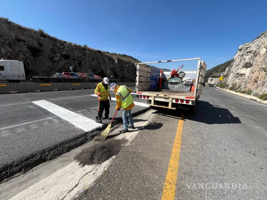 $!La SICT exhortó a los automovilistas a respetar los límites de velocidad y a manejar con precaución.