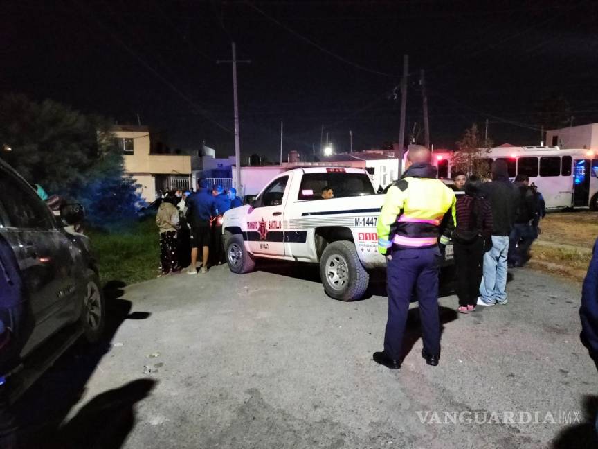 $!La calle Aljoncingo, en la colonia Nogales II, fue escenario de un accidente provocado por presunto estado de ebriedad.