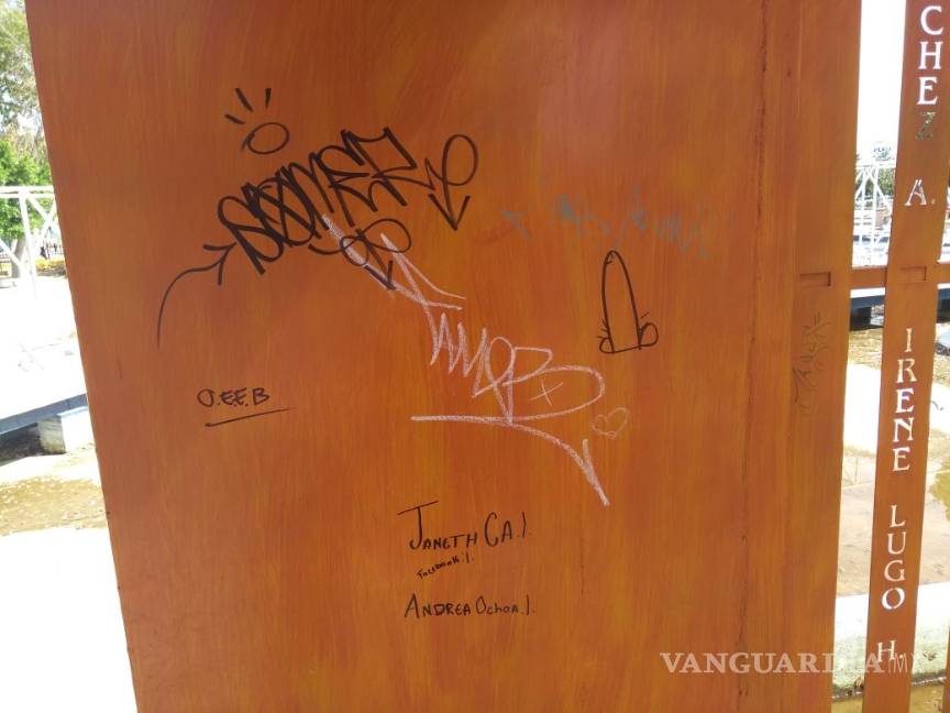 $!En Torreón no respetan memorial de desaparecidos