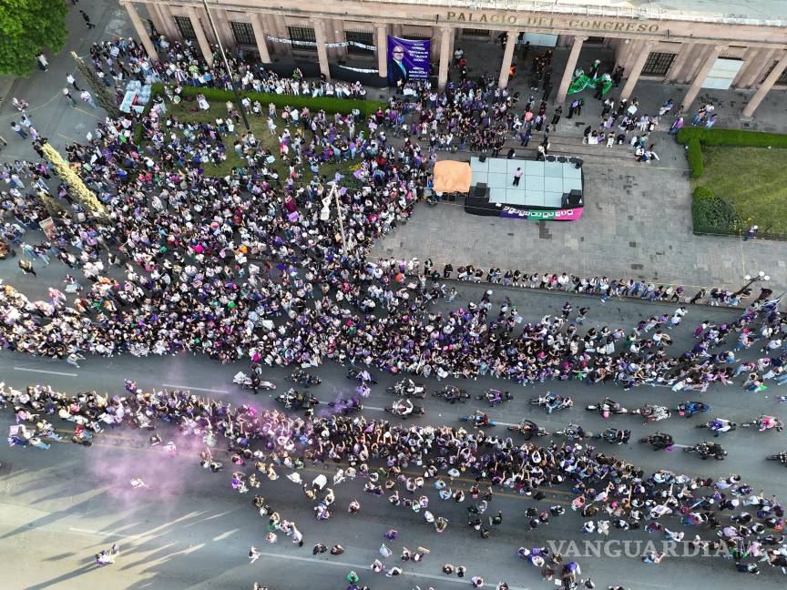 $!Pese a los testimonios de las mujeres que participaron en la manifestación, autoridades negaron el uso de gas lacrimógeno.