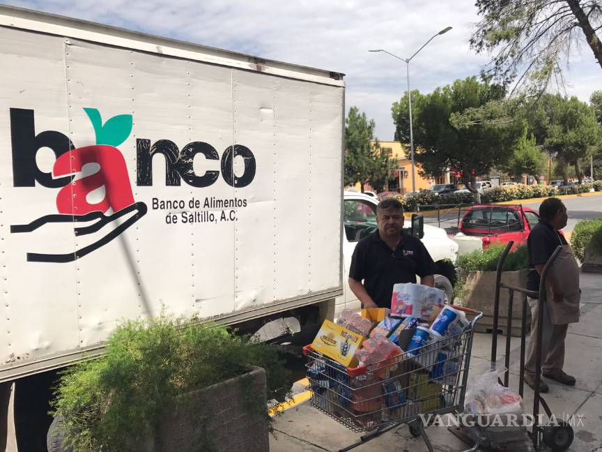 A México, primer camión de ayuda recolectada por VANGUARDIA entre saltillenses