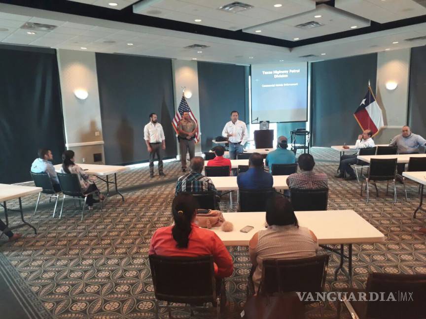 Analizan lineamientos para cruce de vehículos de carga a EU