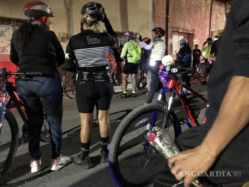 Colectivos de ciclistas de Saltillo hacen homenaje a compañero que falleció tras caída de bicicleta