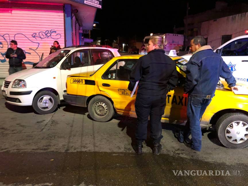 $!Joven ebrio ocasiona accidente por no respetar señalamiento