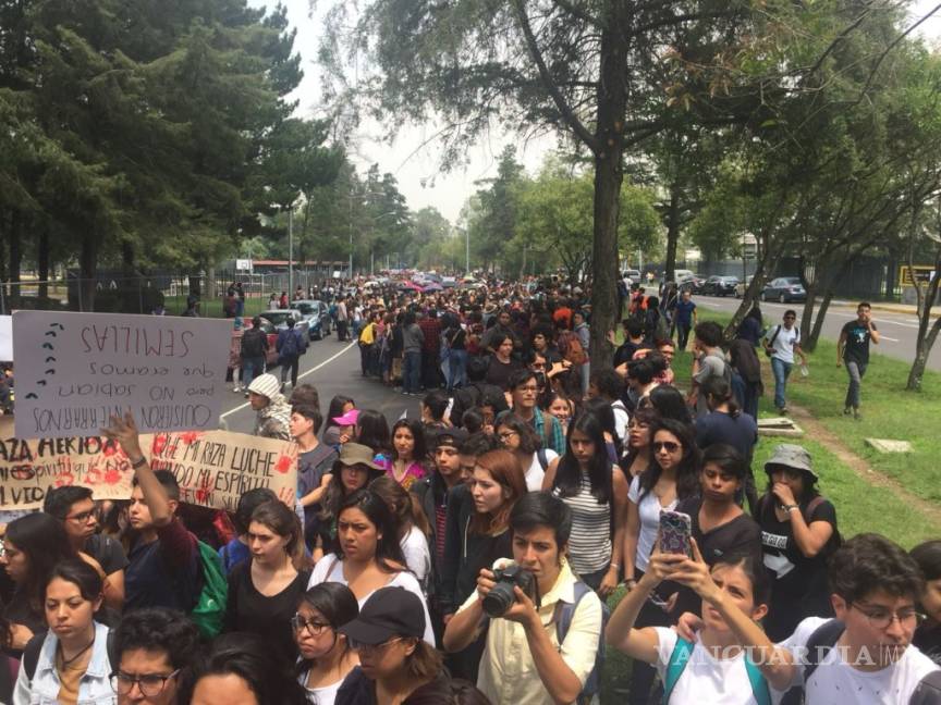 $!Universitarios marchan en CU contra el porrismo
