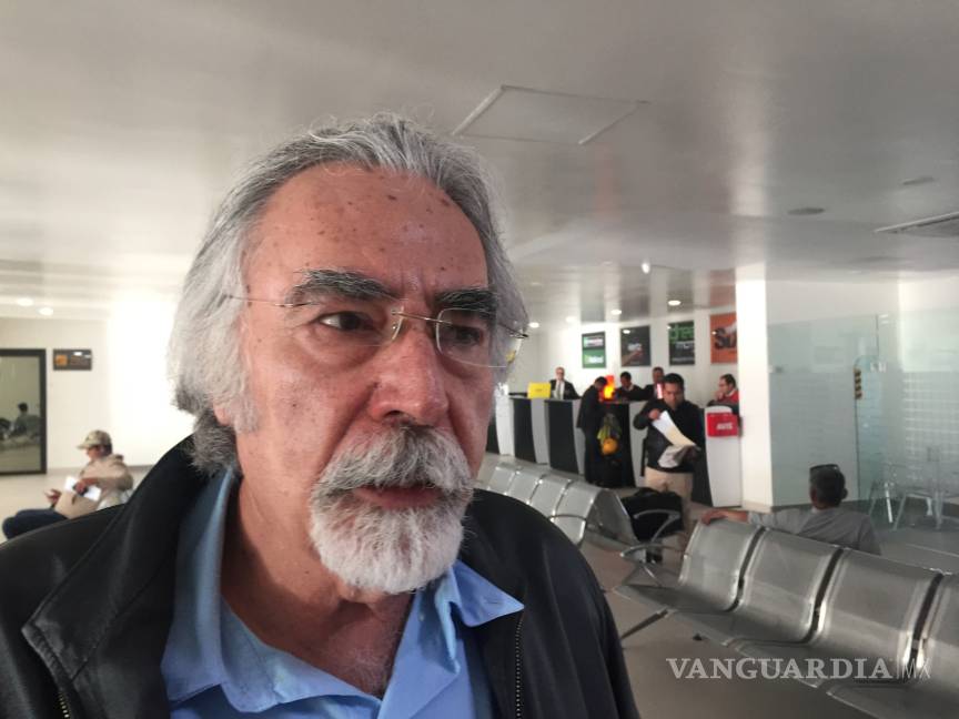 No paga a constructores Escuelas al 100