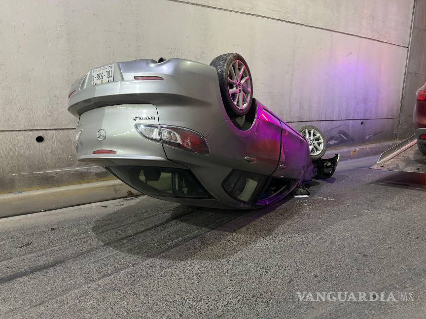 $!Elementos de Tránsito Municipal cerraron parcialmente la vialidad para evitar otro accidente.