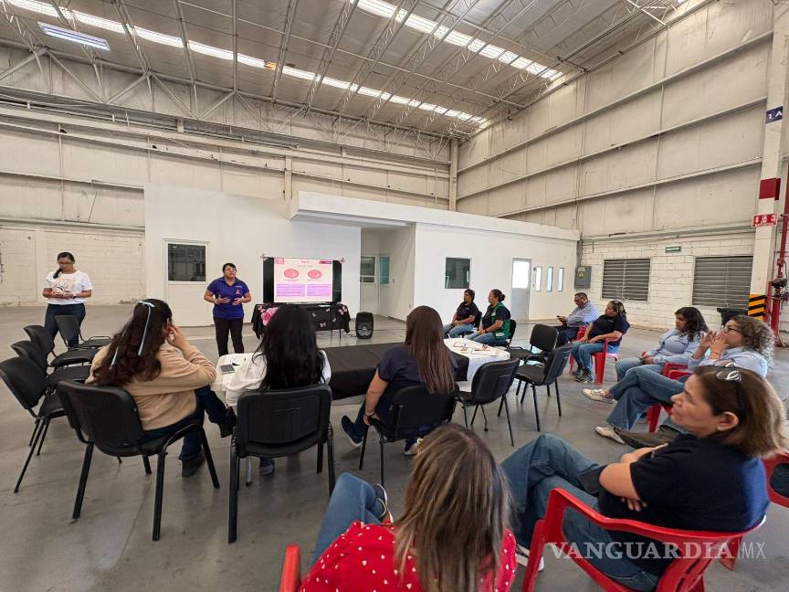 $!Pláticas de prevención y mastografías gratuitas refuerzan cuidado de la salud en el mes rosa.